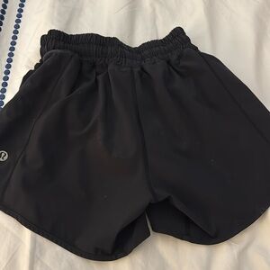 Size 0- black Lululemon hotty hot shorts